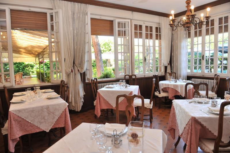 Hotel La Pineta Al Mare Forte dei Marmi Extérieur photo