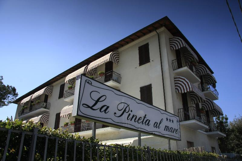 Hotel La Pineta Al Mare Forte dei Marmi Extérieur photo