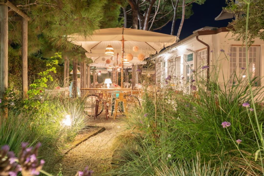 Hotel La Pineta Al Mare Forte dei Marmi Extérieur photo