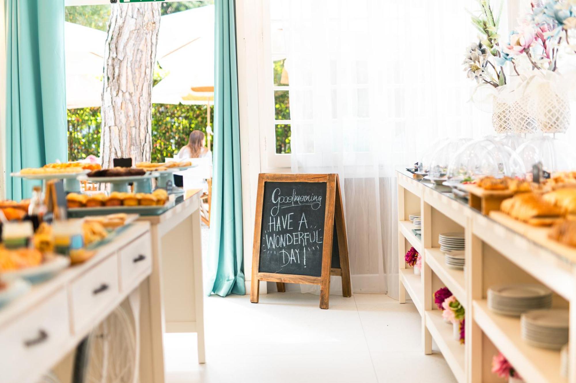 Hotel La Pineta Al Mare Forte dei Marmi Extérieur photo